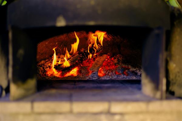 Er du på jagt efter den perfekte pejs? Se udvalget hos Himmerlands Pejsecenter